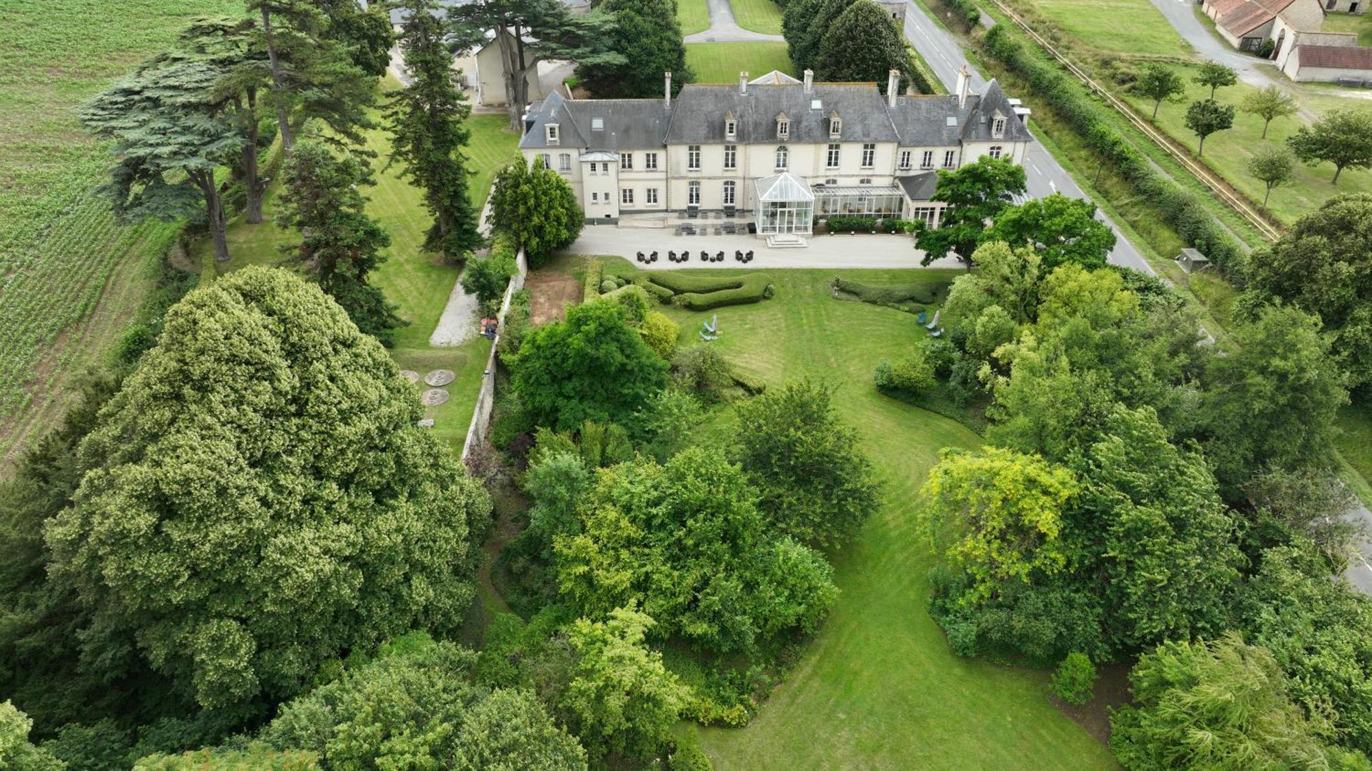 Grand Hotel "Chateau De Sully" - Piscine & Spa -Teritoria Luaran gambar