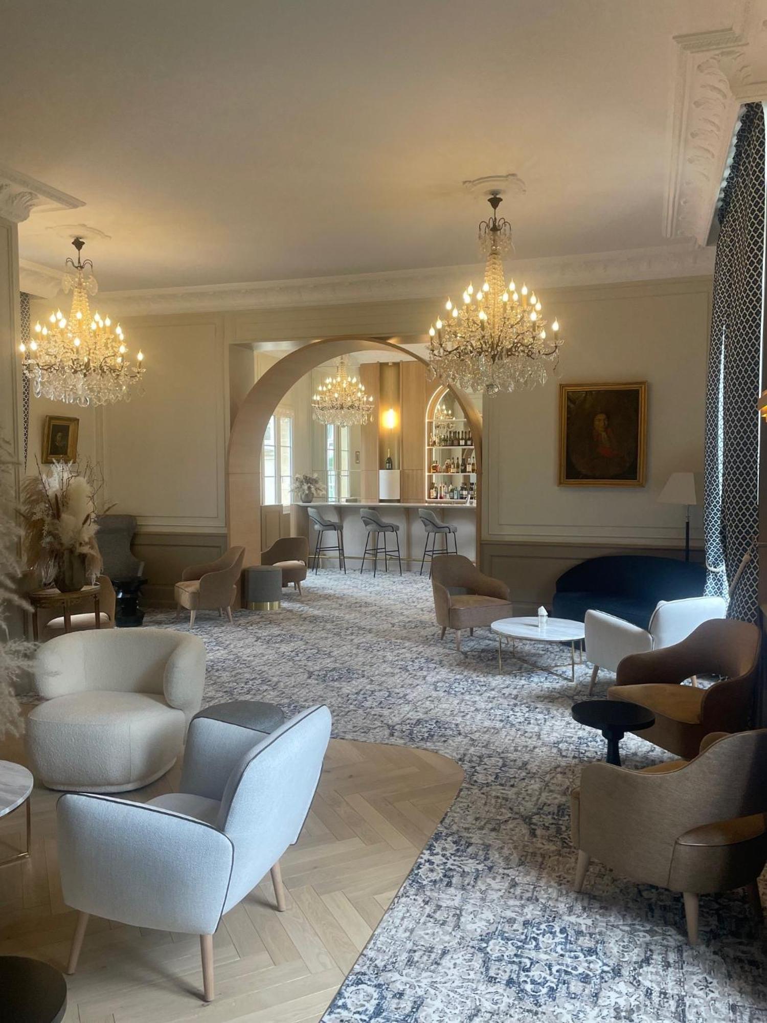 Grand Hotel "Chateau De Sully" - Piscine & Spa -Teritoria Luaran gambar