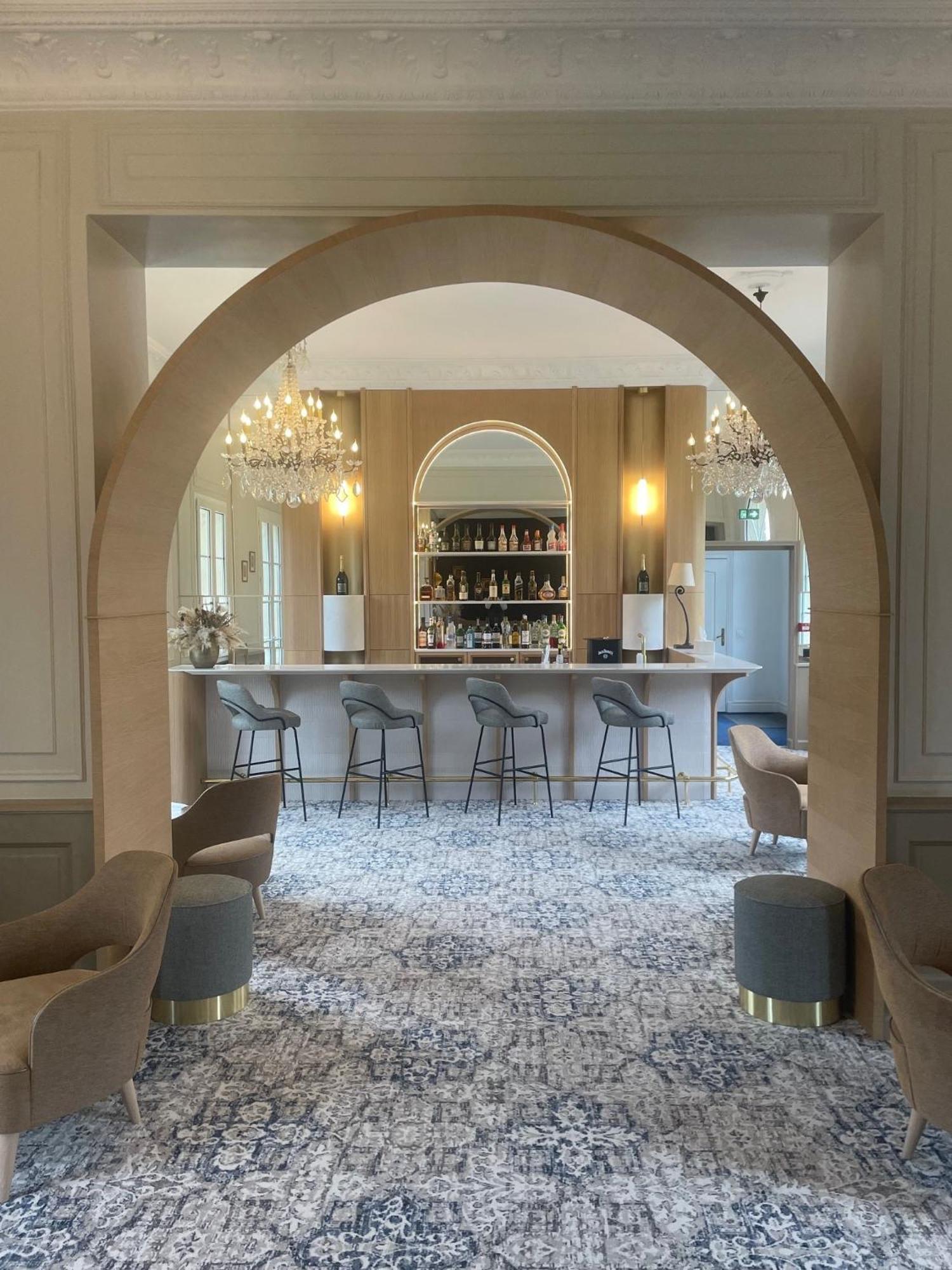 Grand Hotel "Chateau De Sully" - Piscine & Spa -Teritoria Luaran gambar
